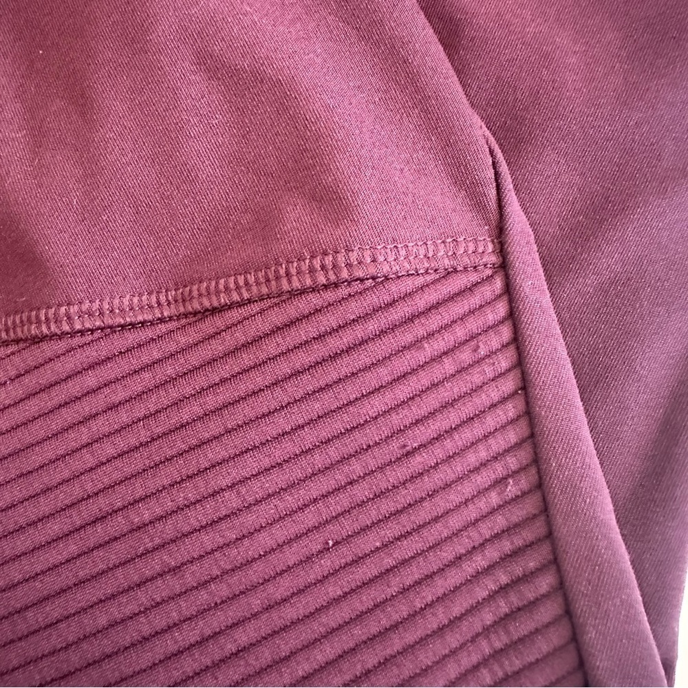 Plus Size Purple Active Leggings - Picture 2 of 4